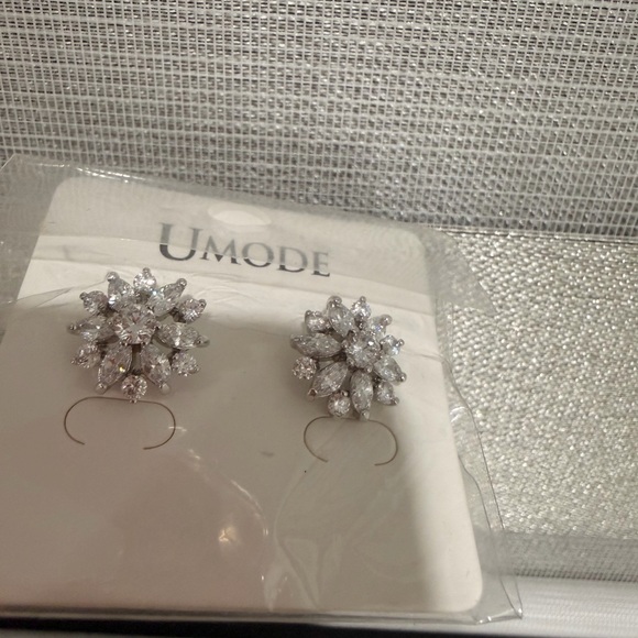Silver Crystal Flower Earrings - Picture 2 of 2
